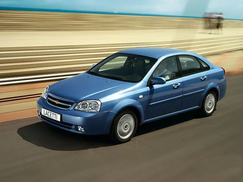 Chevrolet lacetti или mazda 3