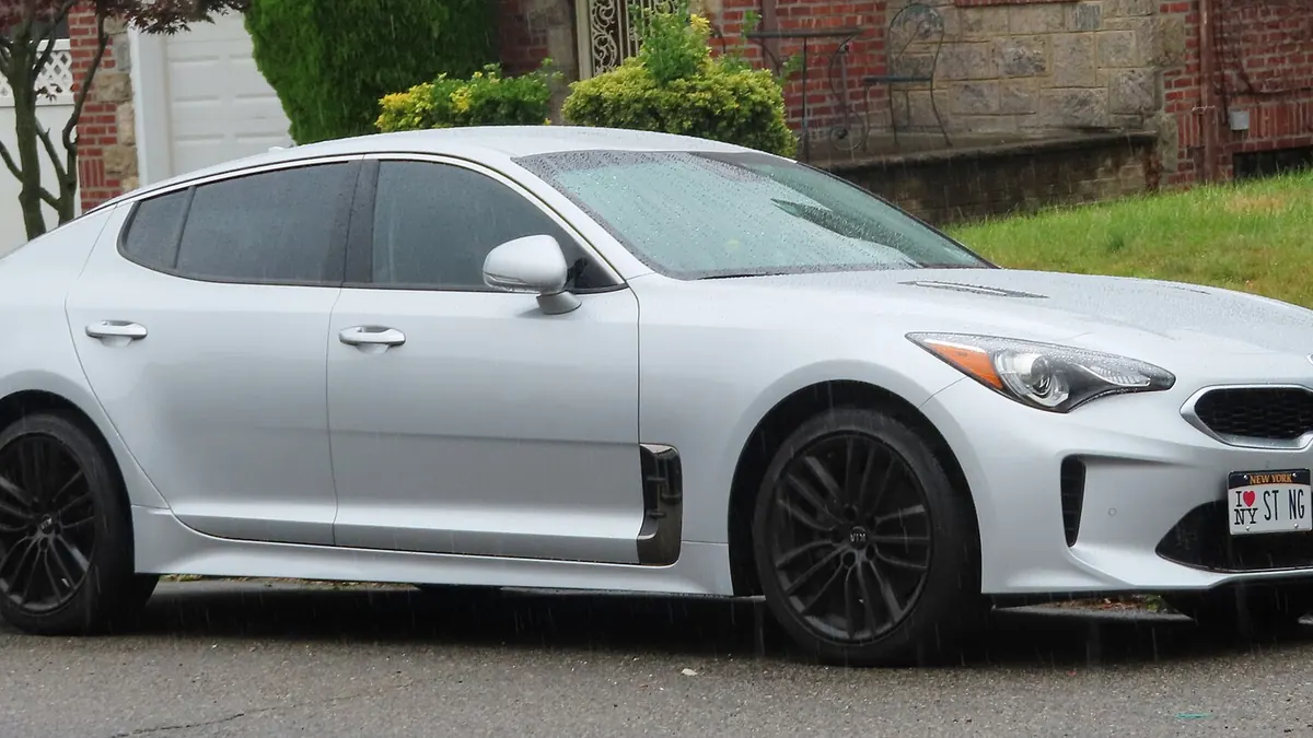 Kia Stinger: реальные расходы на содержание
