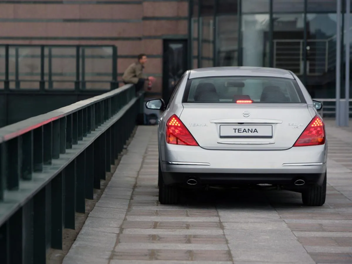 Nissan teana i 2.4 at (173 л.с.)